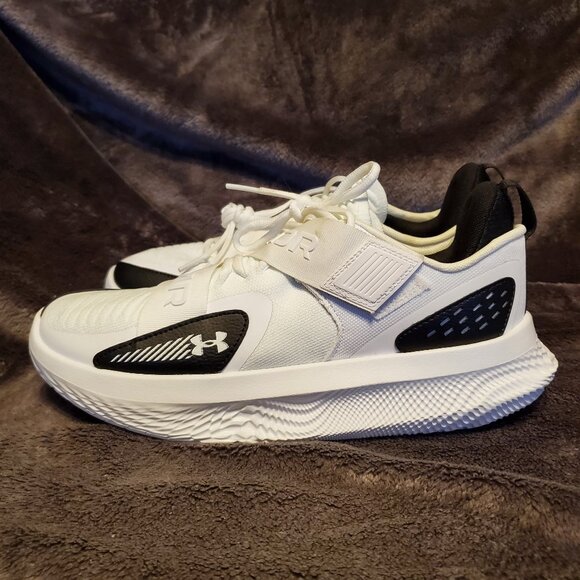 Athletic_Shoes
